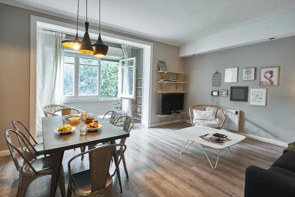 Magnificent 4 Bedroom Apartment In Eixample Barcelona Exterior foto