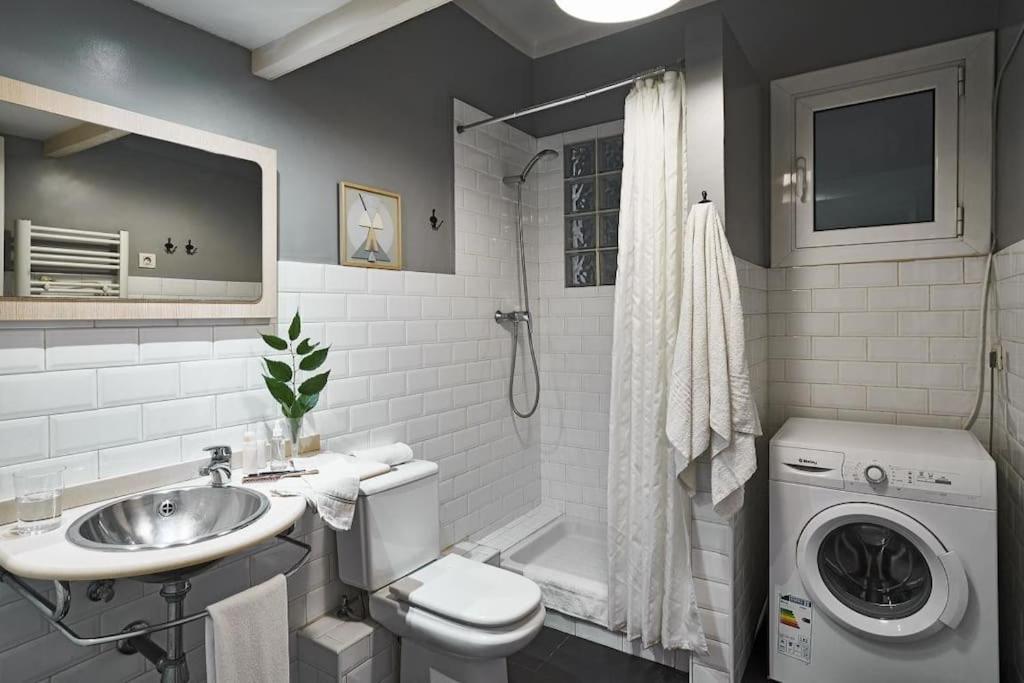 Magnificent 4 Bedroom Apartment In Eixample Barcelona Exterior foto