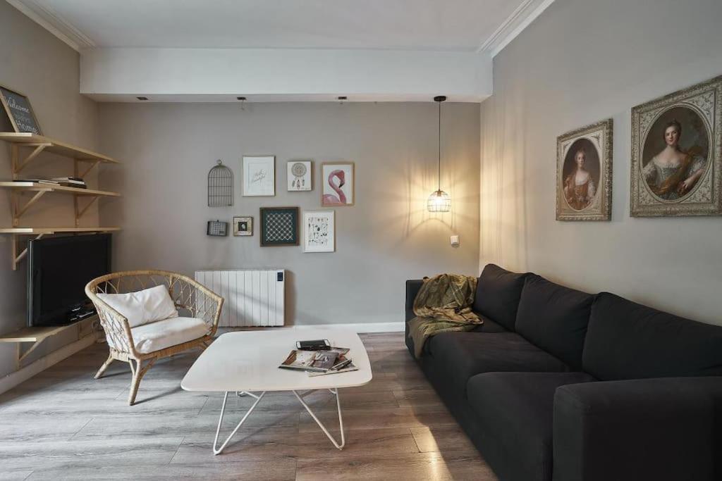 Magnificent 4 Bedroom Apartment In Eixample Barcelona Exterior foto